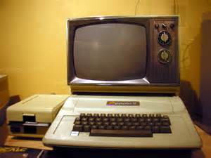 Televisor y maquina de escribir 